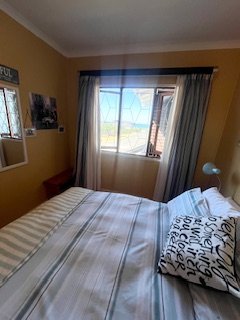 To Let 4 Bedroom Property for Rent in Outeniqua Strand Western Cape